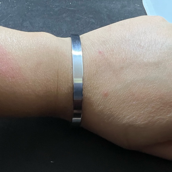 Cuff silver bangle - Picture 4 of 4